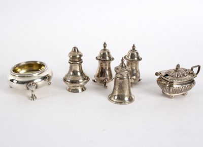 Lot 26 - A group of silver pepperettes and salts to...