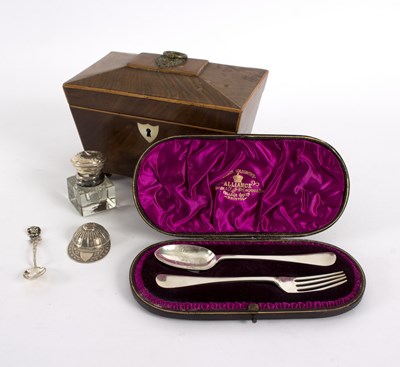 Lot 42 - A silver jockey cap caddy spoon, WW, Sheffield...