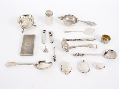 Lot 60 - A small quantity of silver including tea...