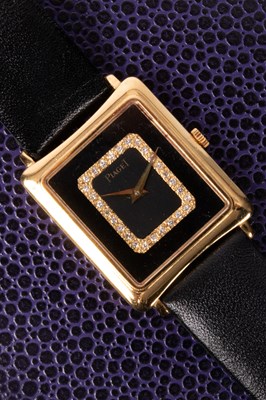 Lot 7 - A lady's 18k gold cased Piaget wristwatch