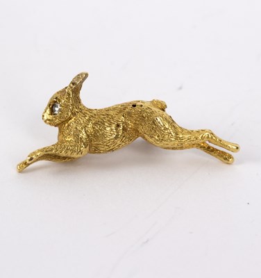 Lot 124 - A yellow precious metal novelty brooch of a...