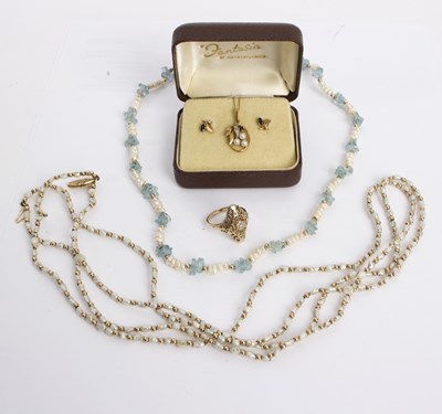 Lot 125 - A diamond set ring to a 10K gold mount, a pair...