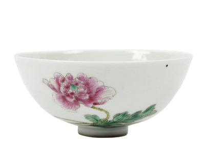 Lot 246 - A Chinese porcelain rice bowl, Republic period...