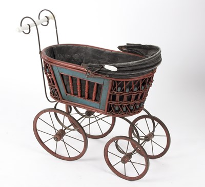 Lot 319 - A Victorian style dolls pram, 61cm long