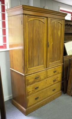 Lot 725 - A late Victorian linen press, the upper...