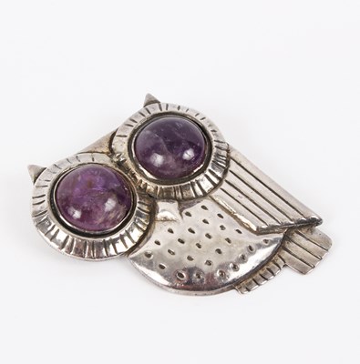 Lot 3 - William Spratling, an owl brooch with cabochon...
