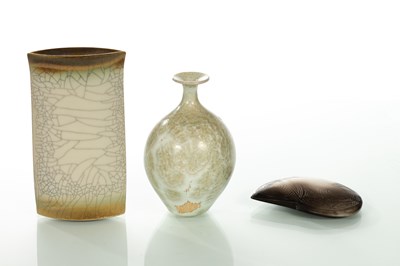 Lot 134 - David White, a crystalline glaze vase, 13.5cm...