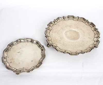 Lot 38 - A silver waiter, David & Maurice Davis,...