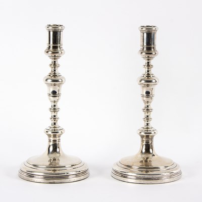 Lot 60 - A pair of silver candlesticks, Richard Comyns,...