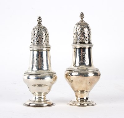 Lot 79 - A George III silver pepper caster, Thomas &...