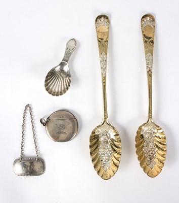 Lot 104 - A George III silver caddy spoon, Elizabeth...