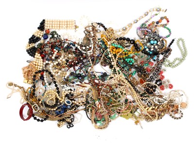 Lot 130 - A large quantity of costume jewellery, mainly...