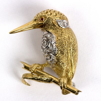 Lot 247 - An 18ct gold, diamond and ruby kingfisher...