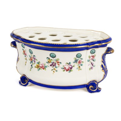 Lot 326 - A Derby porcelain bough pot, circa 1790, with...