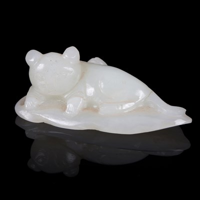 Lot 372 - A white jade figure of a cat with a kitten...