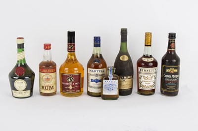 Lot 441 - Cognac: Remy Martin, Fine Champagne V.S.O.P;...