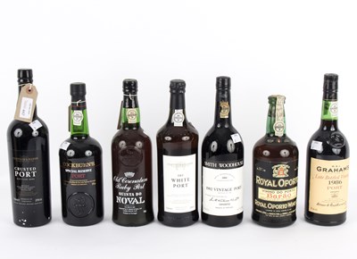 Lot 447 - Port: Smith Woodhouse 1982, Grahams LBV,...