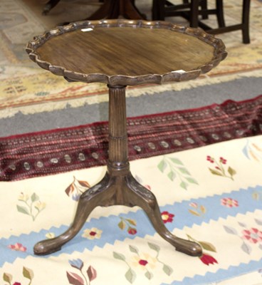 Lot 876 - A mahogany table of George III style, the...