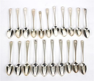 Lot 17 - A set of six George III silver teaspoons,...