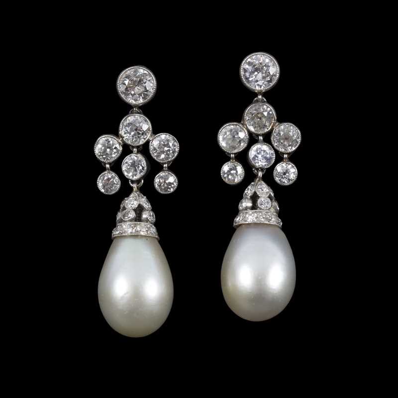 Lot 122 - A pair of natural saltwater pearl and diamond...