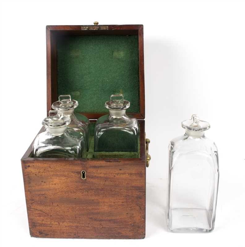 Decanting Box Lot 298 - A fitted Georgian mahogany decanter box,