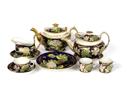 Lot 368 - A New Hall part tea and coffee service,...