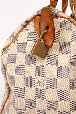 Lot 230 - A Louis Vuitton Paris 'Speedy' handbag