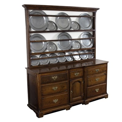 Lot 947 - An 18th Century Derbyshire oak dresser with...