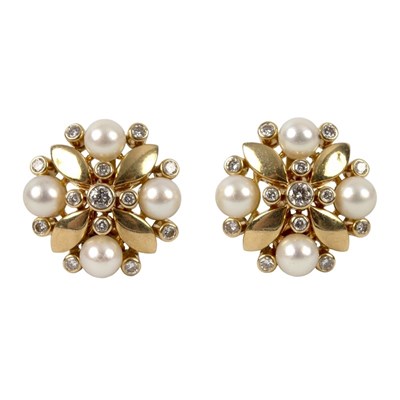 Lot 35 - A pair of Tiffany& Co. cultured pearl and...
