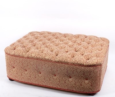 Lot 577 - An upholstered deep buttoned seat, 122cm wide