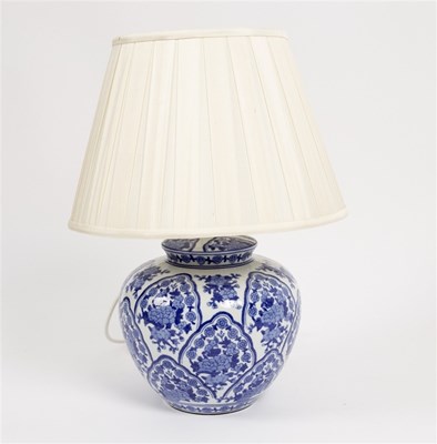 Lot 583 - An Oriental style porcelain table lamp with shade