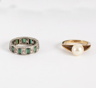 Lot 23A - A cultured pearl ring set in 9ct yellow gold,...