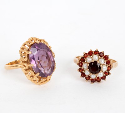 Lot 742 - An amethyst ring, the oval stone set in 14ct...