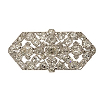 Lot 754 - An Art Deco diamond plaque brooch, the three...