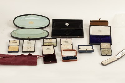 Lot 107 - A quantity of jewellery and medal boxes,...