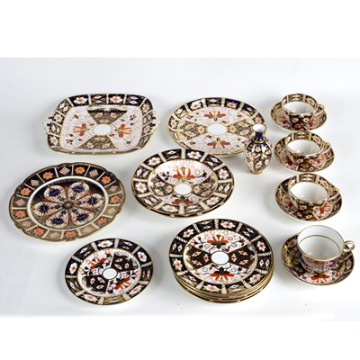 Lot 191 - A quantity of Royal Crown Derby Imari tea...