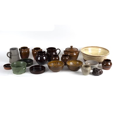 Lot 210 - A quantity of Studio pottery by Robert Packer...