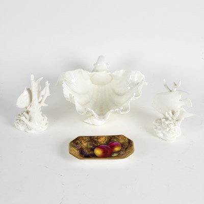 Lot 219 - A Royal Worcester dish of shell form on three...