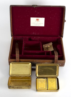 Lot 417 - An early 20th Century revolver case, label to...