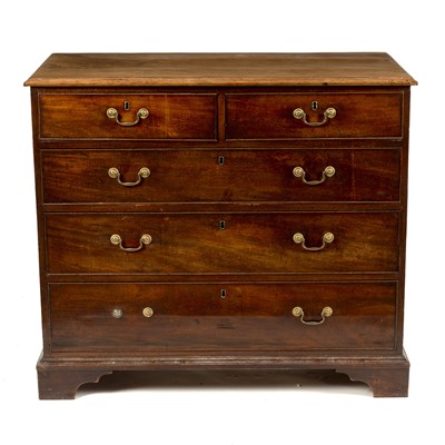 Lot 624 - An early 19th Century mahogany chest of three...