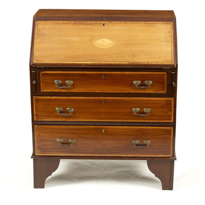 Lot 628 - An Edwardian mahogany bureau fitted three...