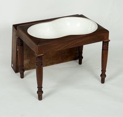 Lot 641 - A Victorian mahogany bidet, 60cm wide