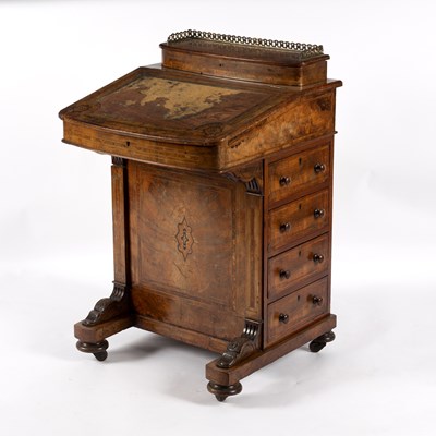 Lot 664 - An Edwardian inlaid Davenport with birdseye...