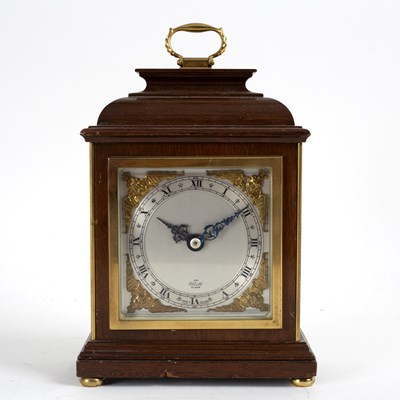 Lot 838 - An Elliott mahogany mantel clock of 18th...