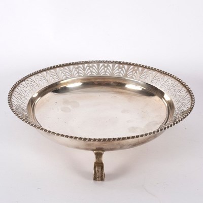 Lot 70 - A shallow circular silver bowl, Birmingham...