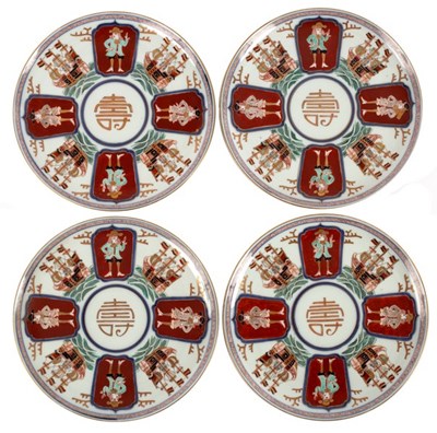 Lot 331 - A set of twelve Japanese Imari plates, painted...