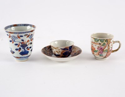 Lot 345 - An Imari teabowl and saucer, 18th Century,...