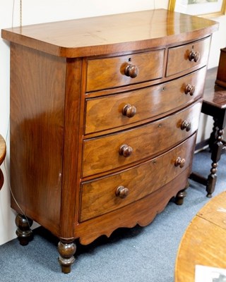 Lot 669 - A Victorian mahogany bowfront chest of three...