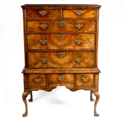 Lot 708 - A George I walnut chest fitted two short over...