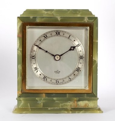 Lot 746 - An Elliott mantel clock in an onyx case, 16cm...